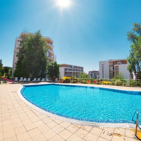 Crown Club Apartment